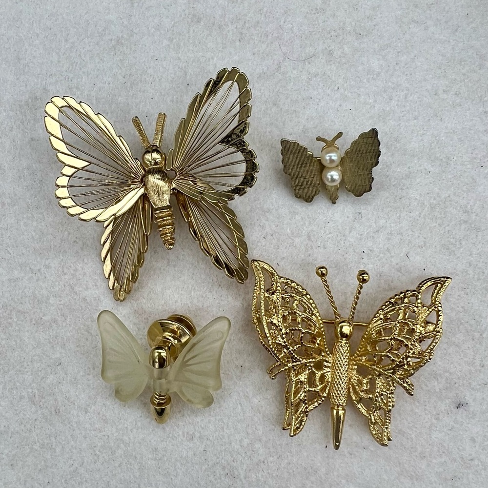 Vintage Lot Of 4 Gold Tone Butterfly Brooches Pins. Monet, Winard 12kgf, Avon